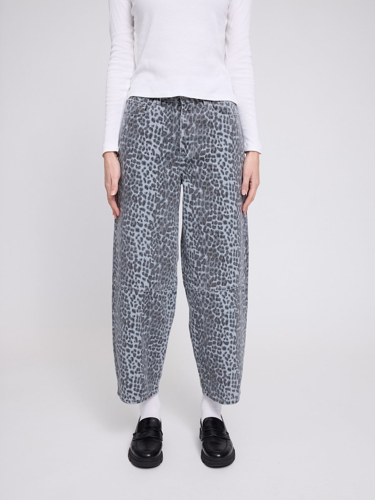 MAZINE Printed Barrel Leg Denim Pants Freizeithosen MAZINE