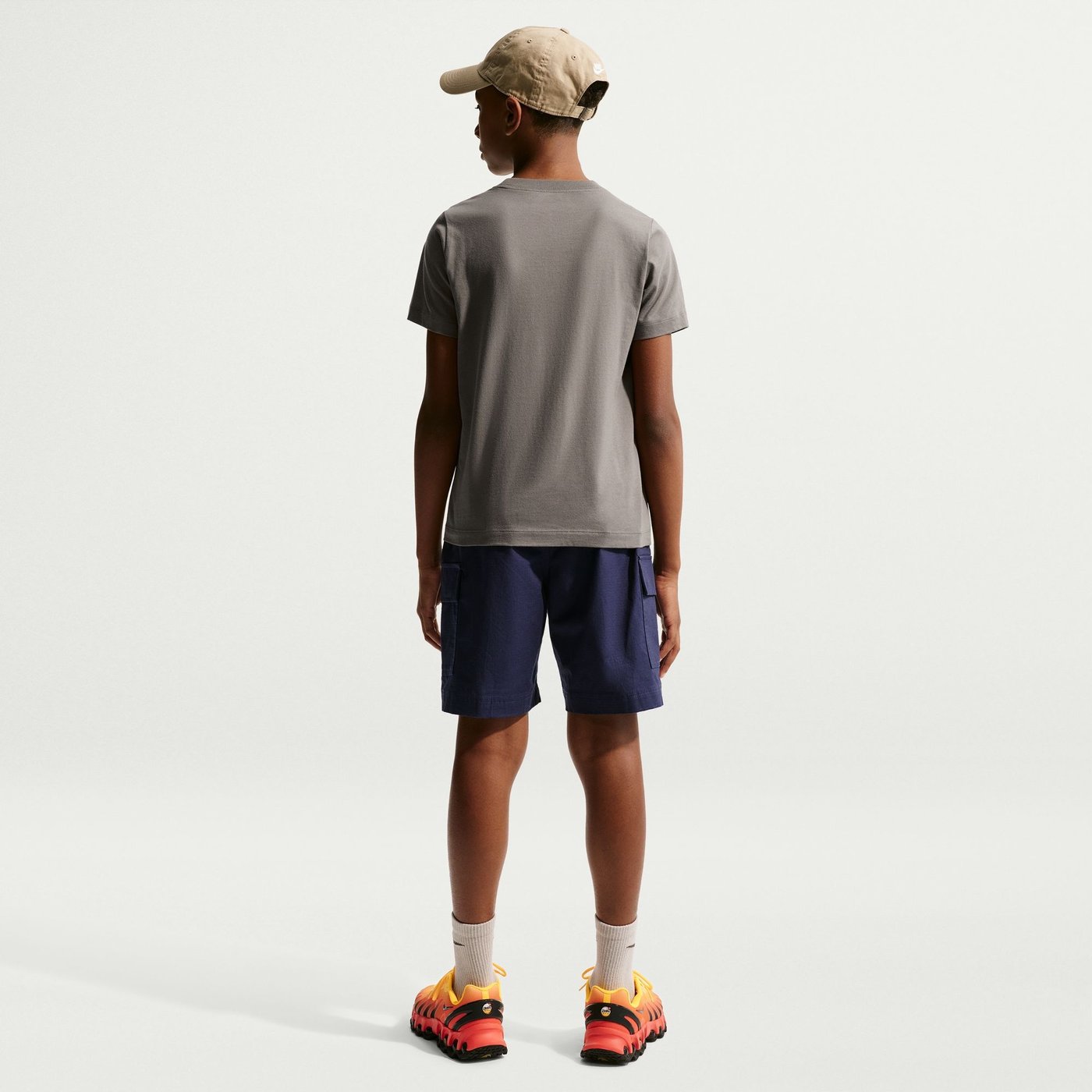NIKE K NSW TEE EMB FUTURA LBR Freizeitshirts /-hemden NIKE
