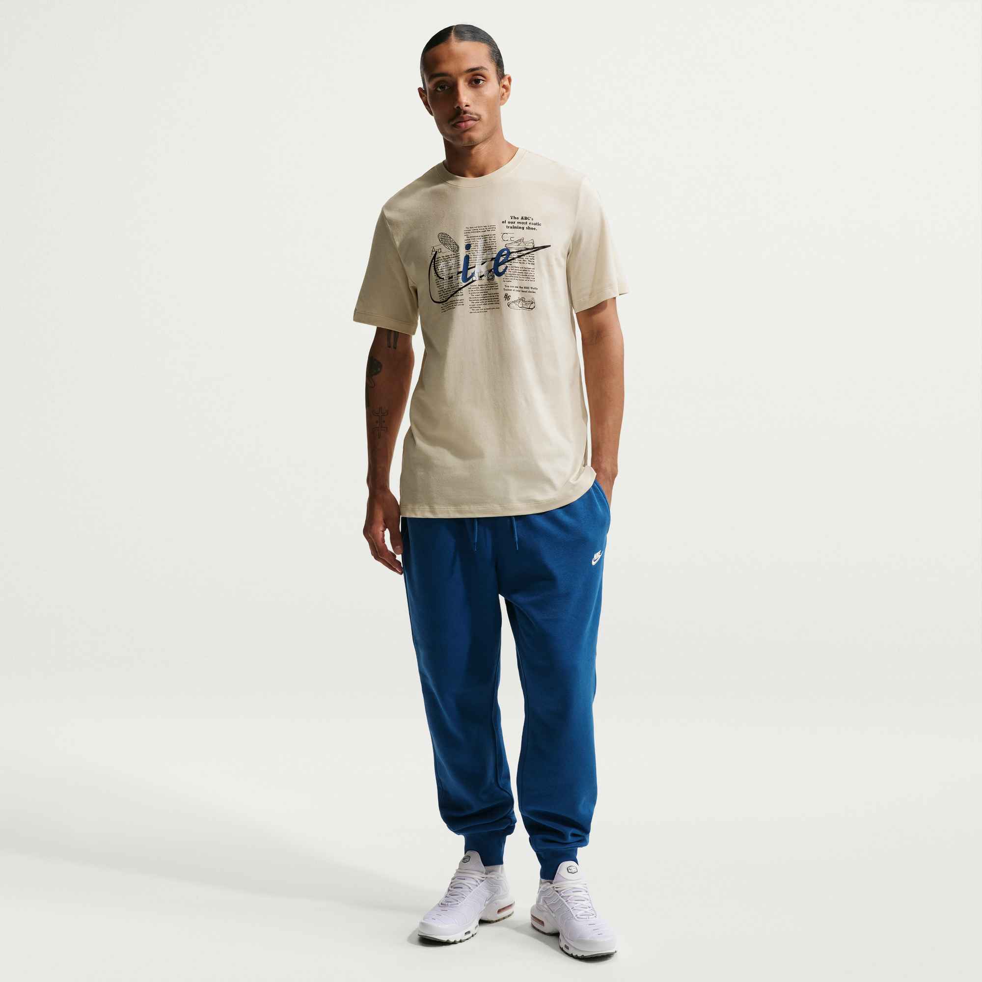 NIKE U NSW TEE STD CELEBRATE BRND Trainingsshirts NIKE ORANGE S
