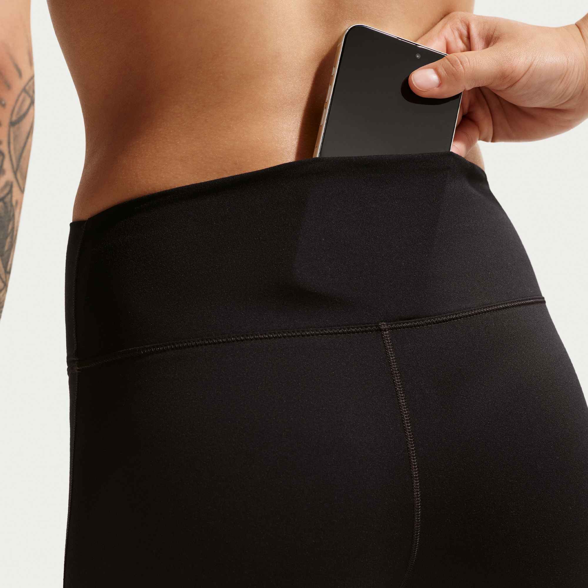 NIKE W NK DF ONE HR 8 SHRT USEAM Trainingshosen & Jogginghosen NIKE