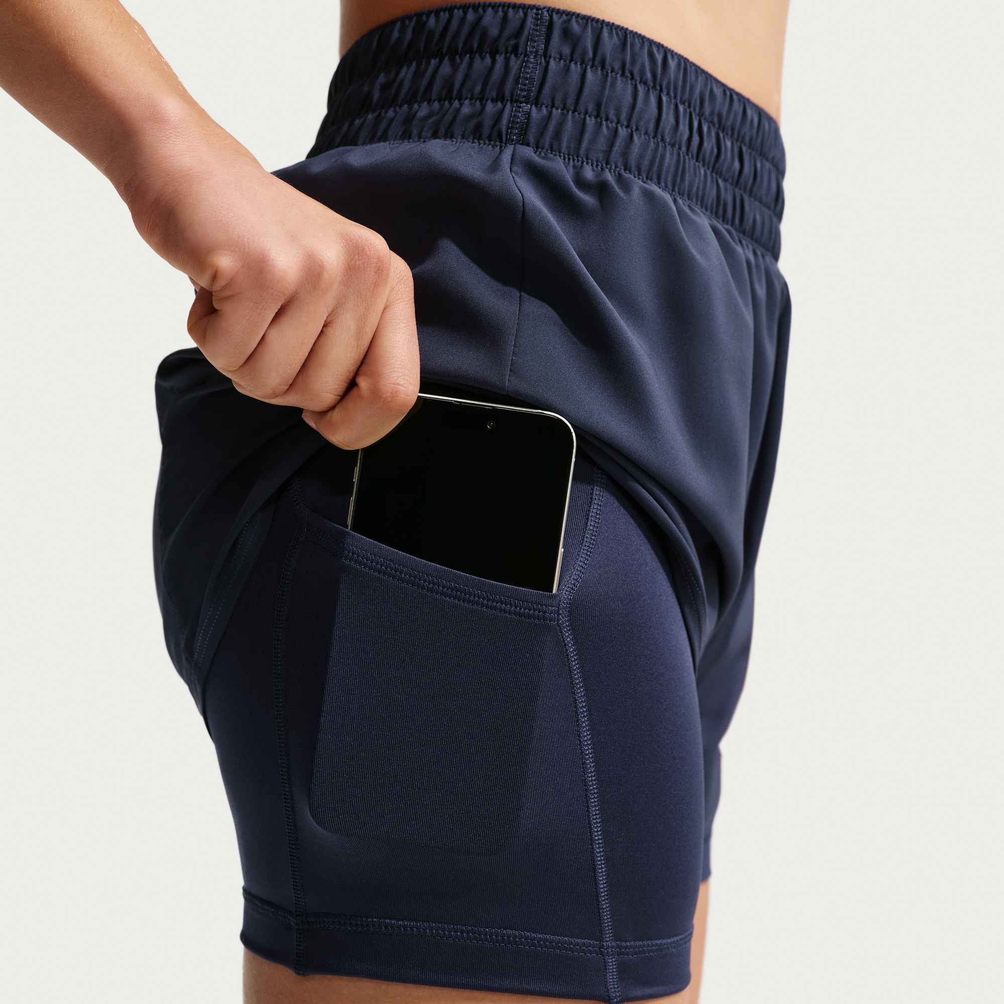 NIKE W NK ONE DF HR 3IN 2N1 DAMEN SOMMERHOSE Trainingshosen & Jogginghosen NIKE