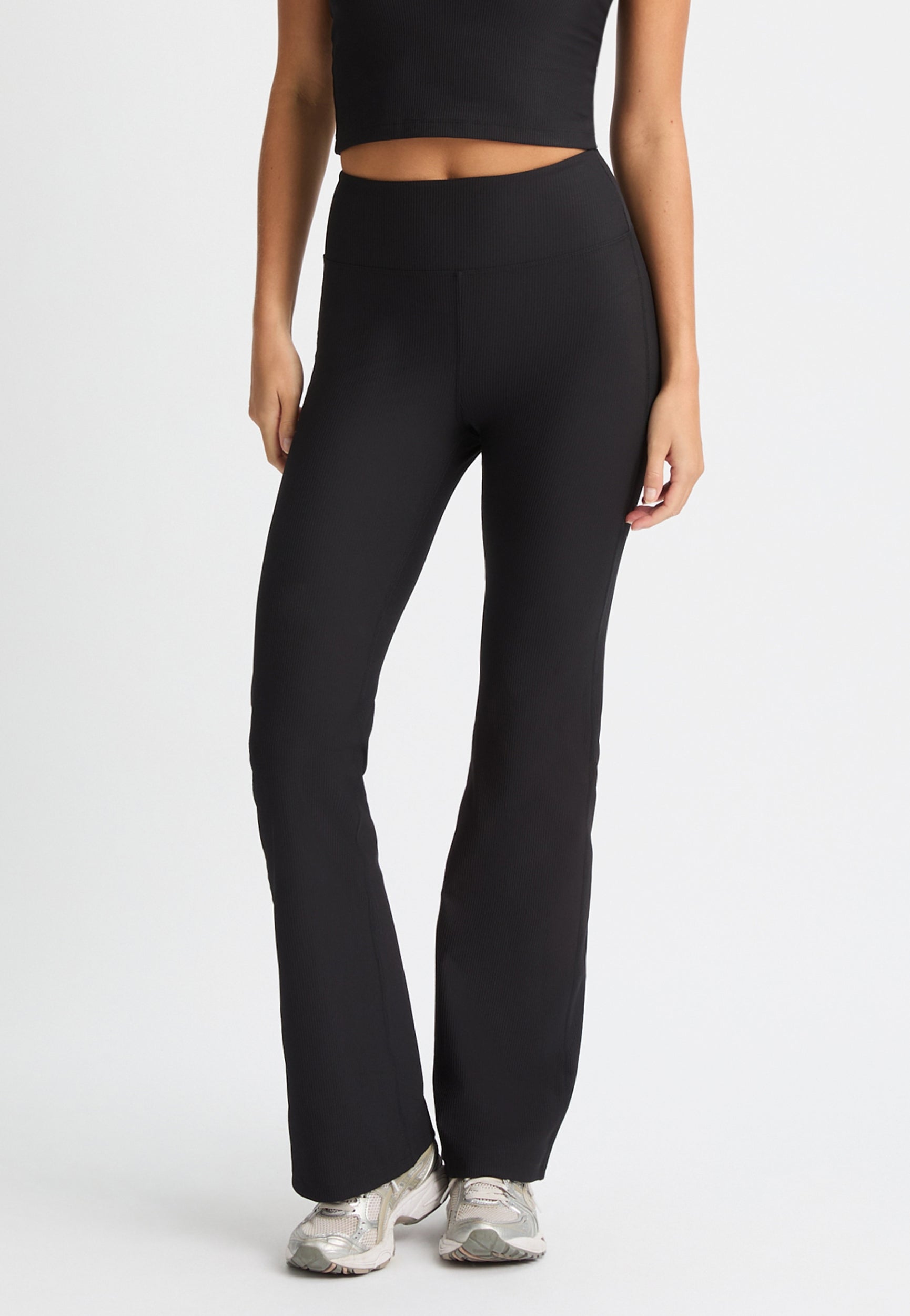 RÖHNISCH Ribbed R Flare HW Tight Black Trainingshosen & Jogginghosen RÖHNISCH