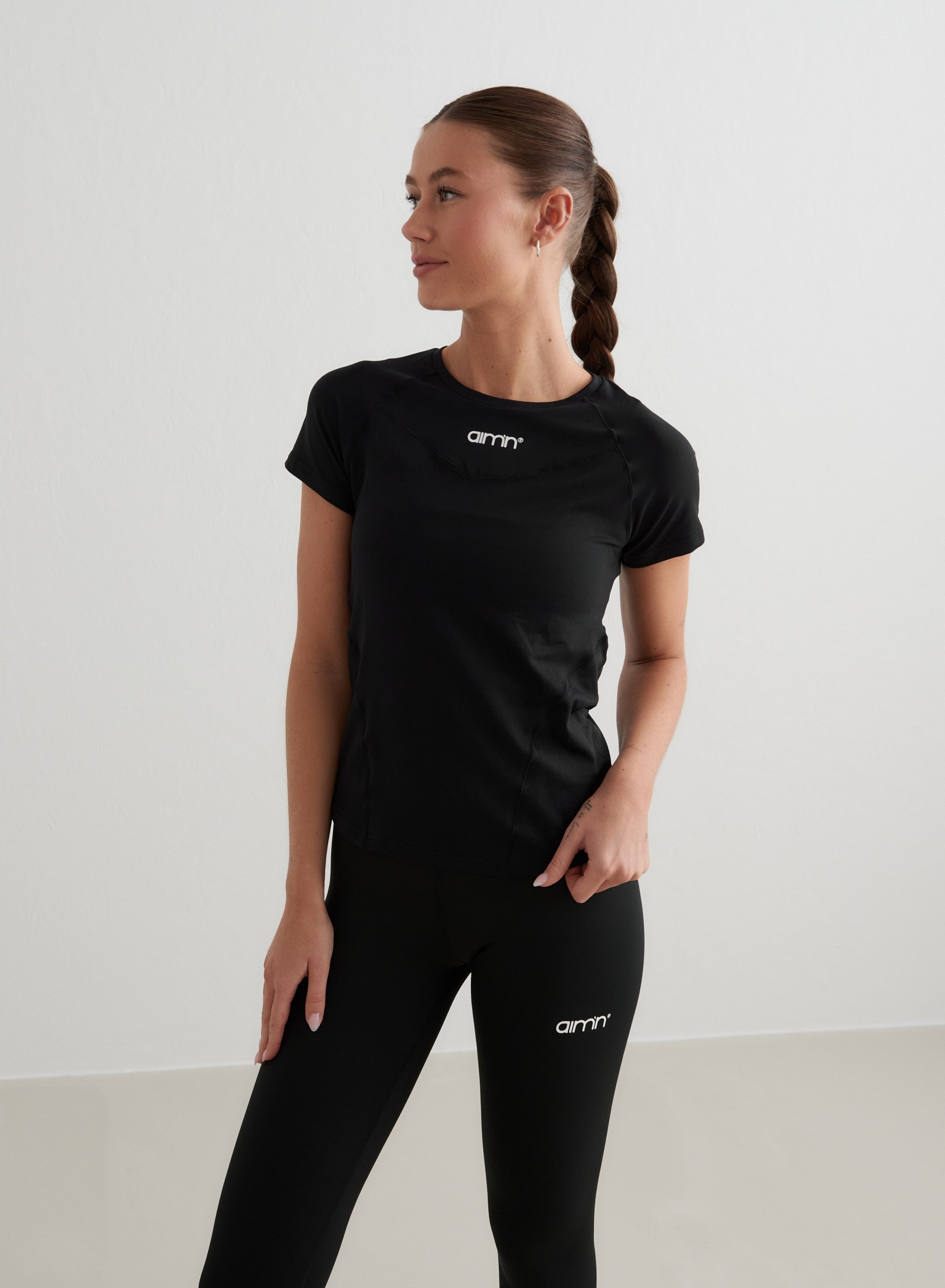 AIM´N Soft Basic Short Sleeve 010 Black Freizeitshirts /-blusen AIM´N 010 Black XS