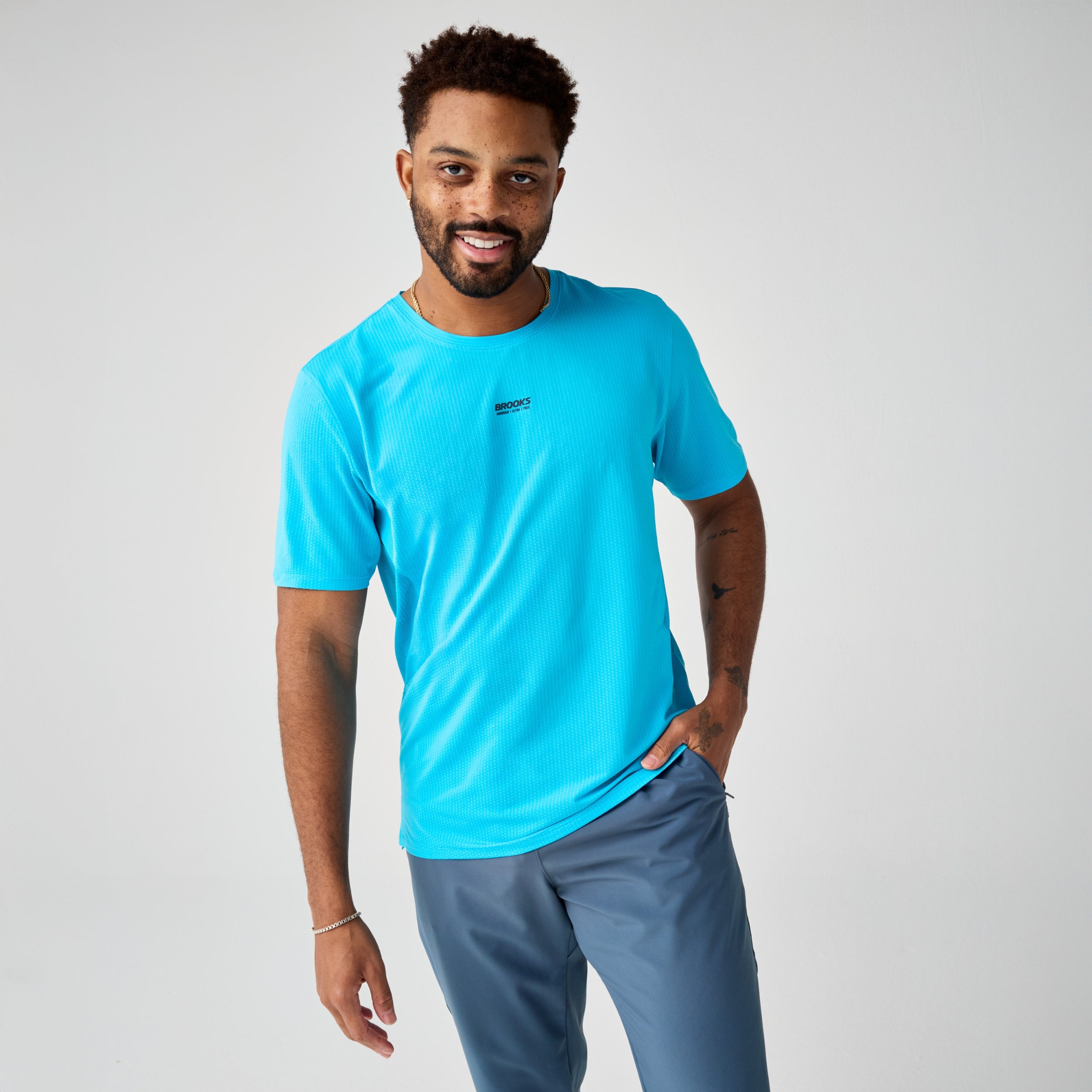 BROOKS High Point Short Sleeve 2.0 Laufshirts BROOKS Blazing Blue/Atomic Blue S