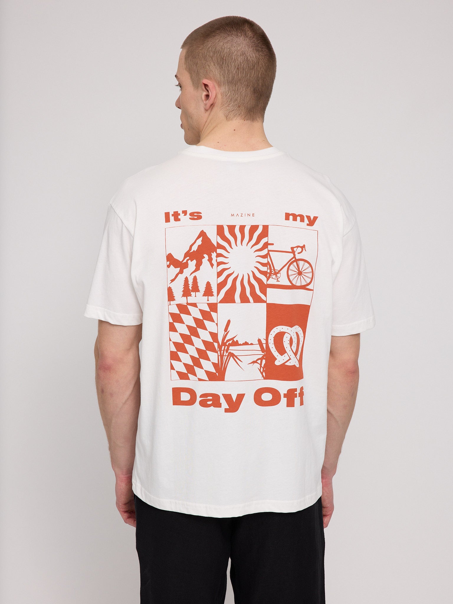 MAZINE Day Off Back Print T-Shirt Freizeitshirts /-hemden MAZINE