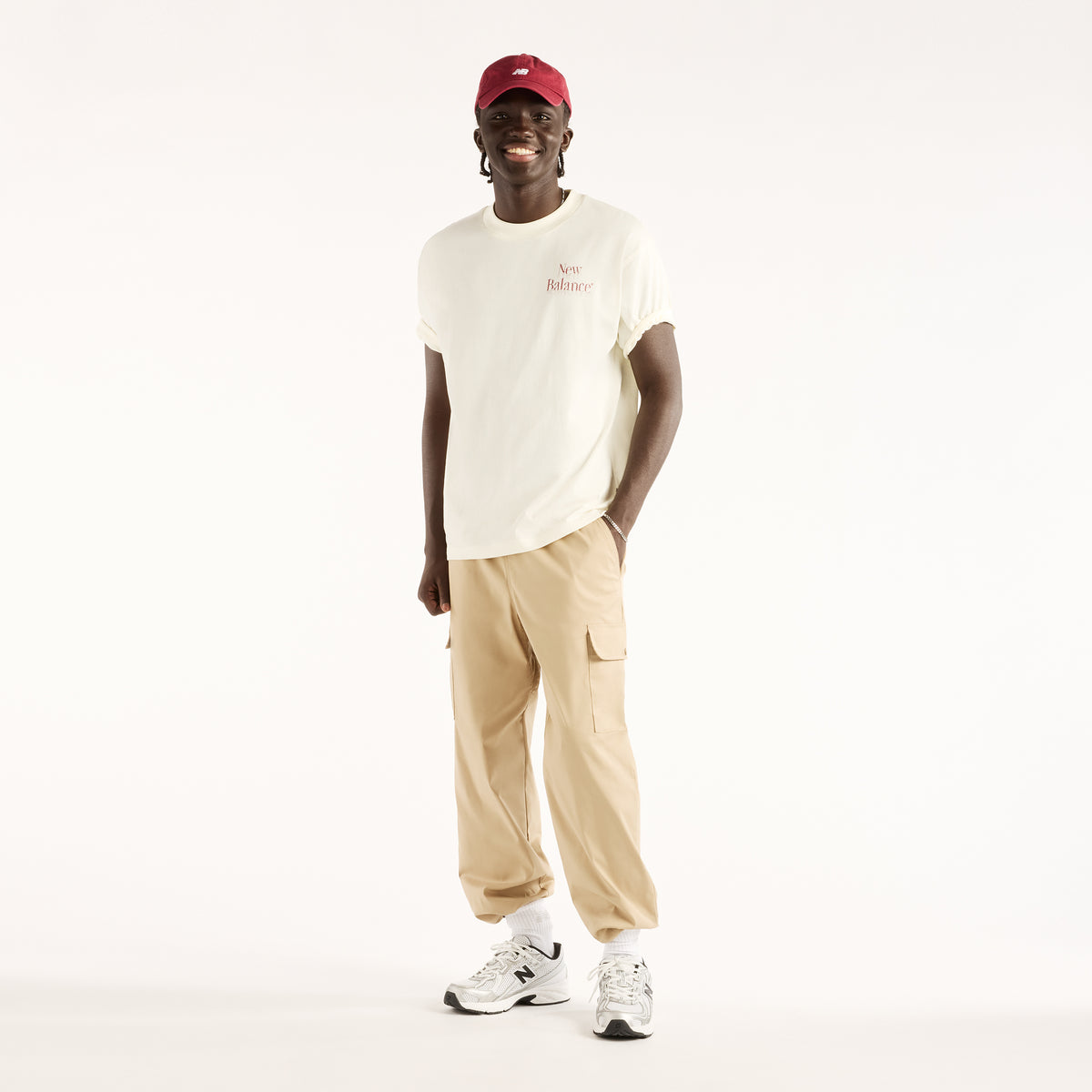 NEW BALANCE Digitally Remastered Hands T-Shirt Freizeitshirts /-hemden NEW BALANCE Beige S