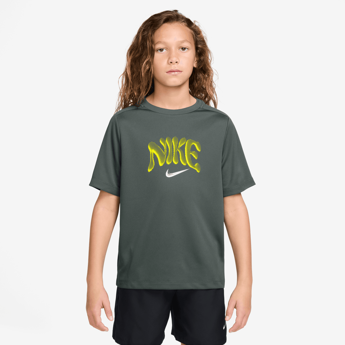 NIKE B NK MULTI REFRESH TOP Freizeitshirts /-hemden NIKE CAMO GREEN XS