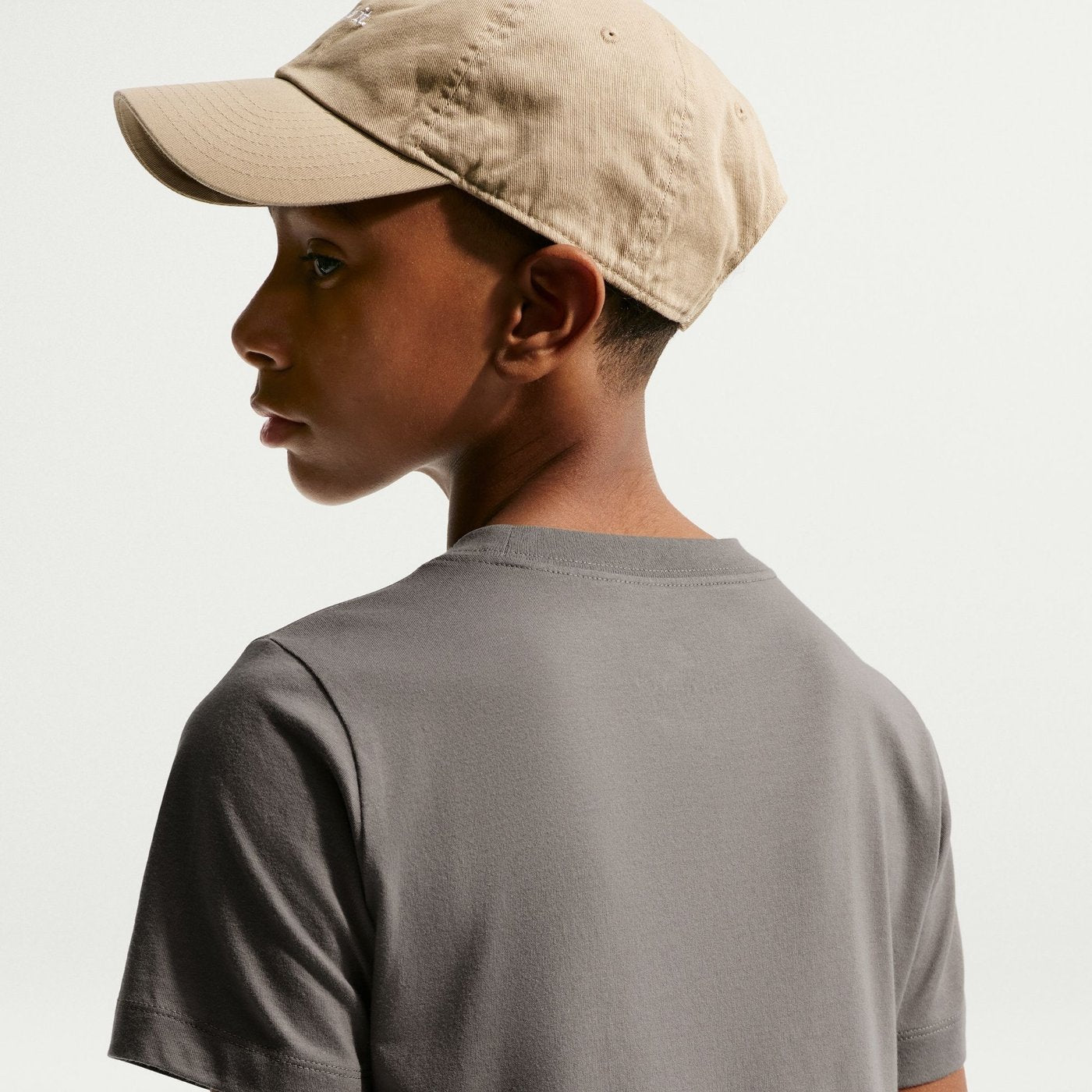 NIKE K NSW TEE EMB FUTURA LBR Freizeitshirts /-hemden NIKE