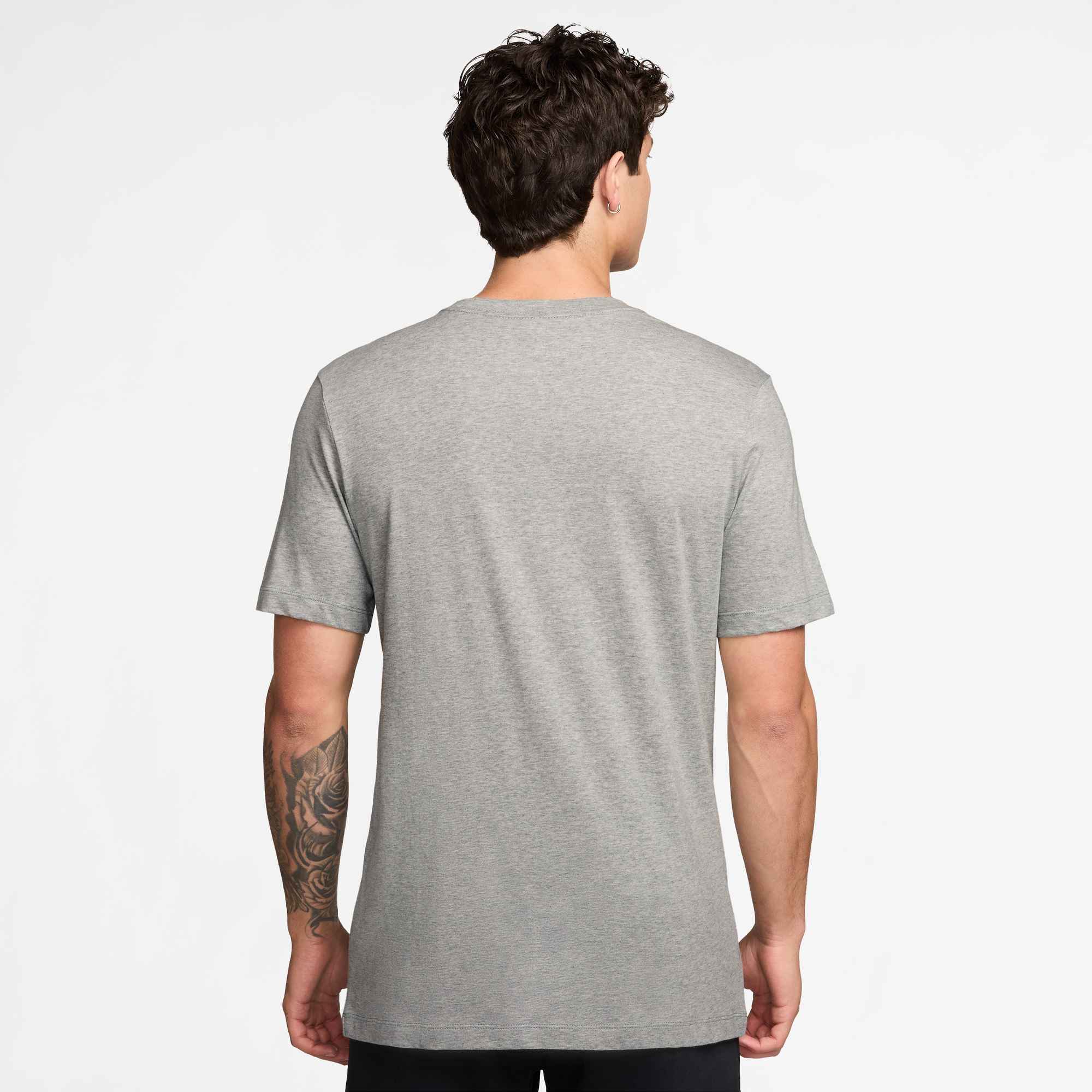 NIKE U NSW TEE STD CELEBRATE BRND Trainingsshirts NIKE