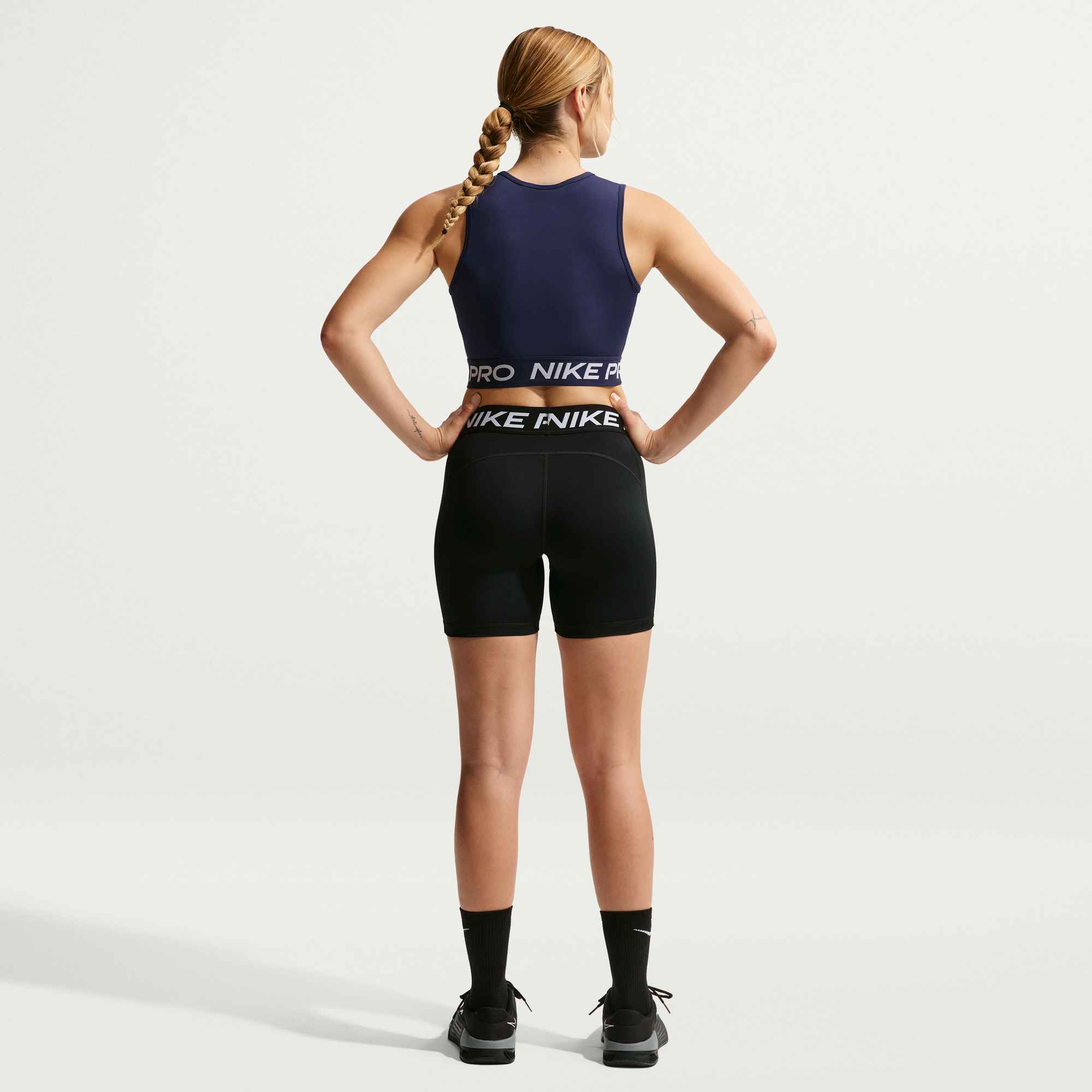 NIKE W NP DF 365 MR 5IN SHORT USM Trainingshosen & Jogginghosen NIKE