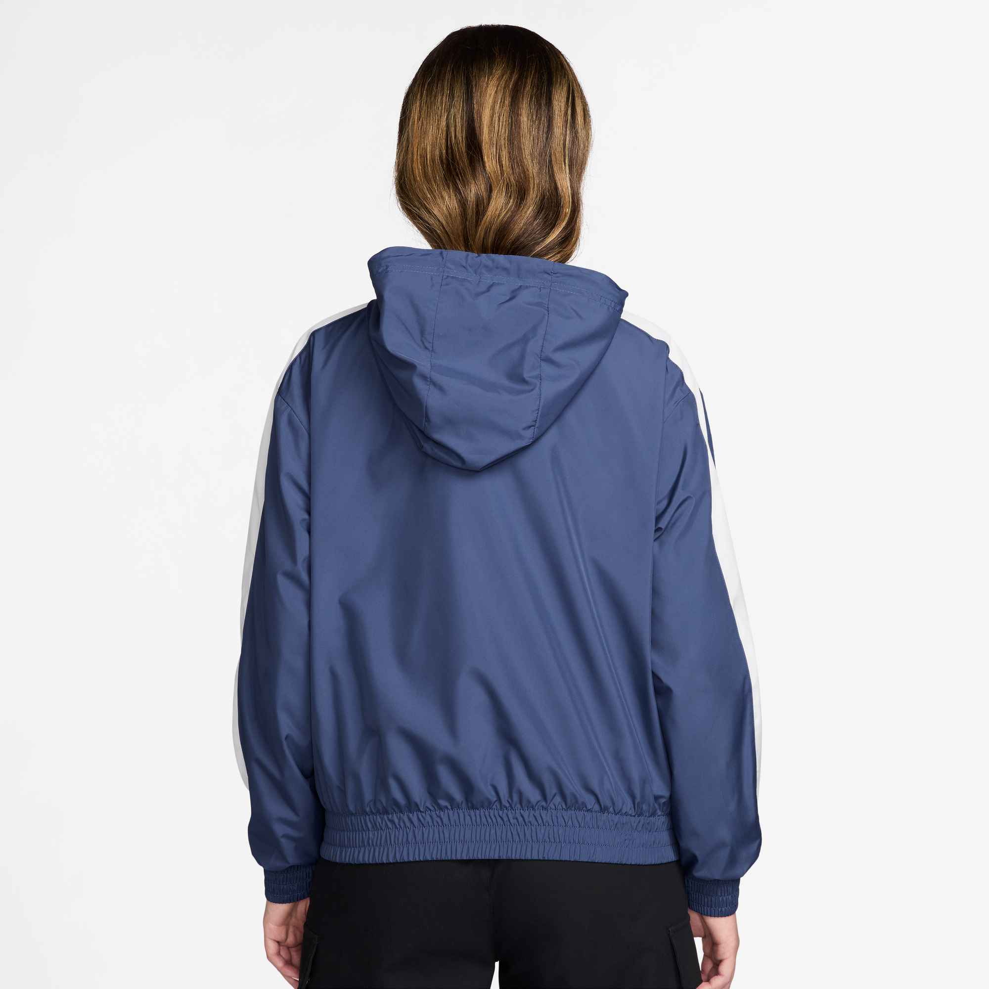 NIKE W NSW ESSNTL UV WVN JKT HD Trainingsjacken NIKE