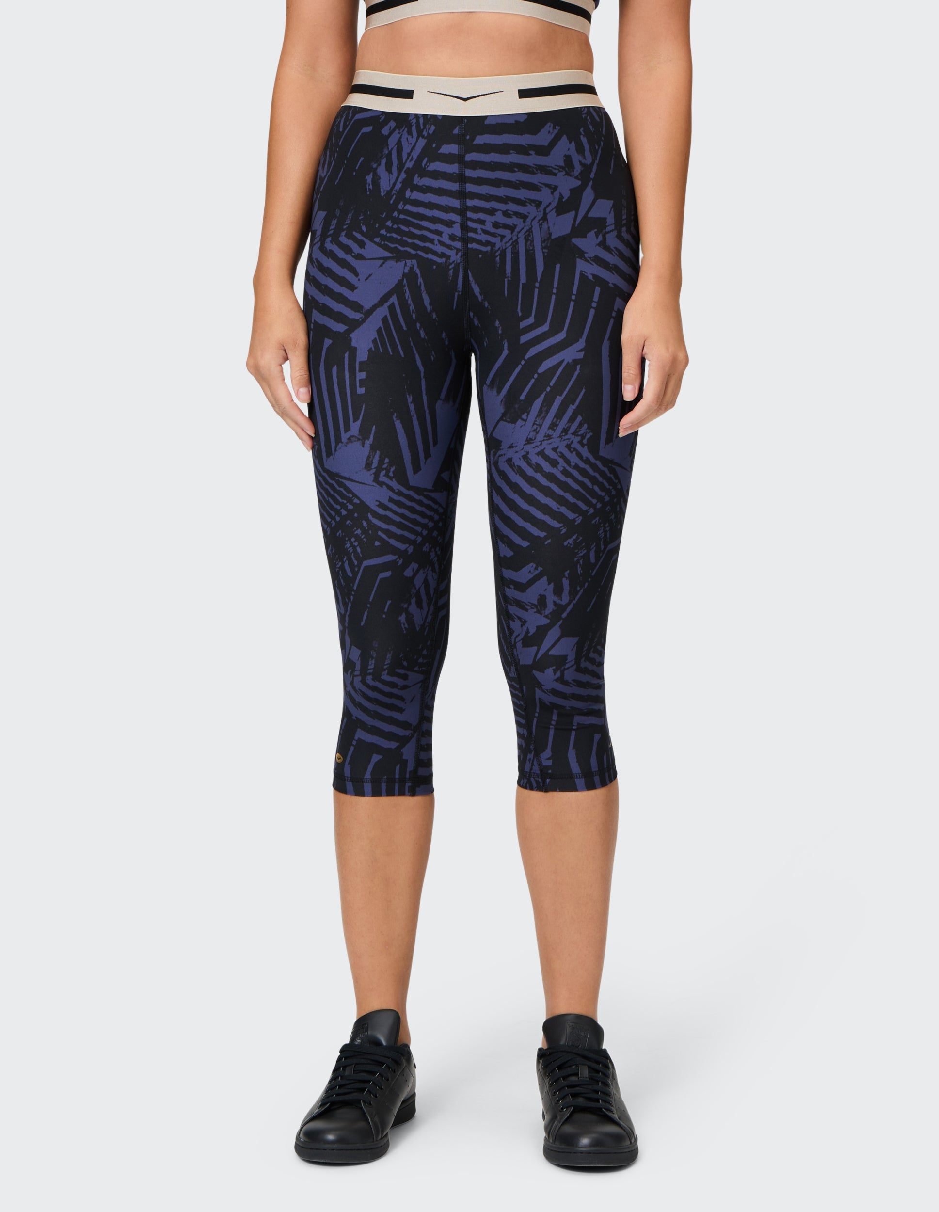 VENICE BEACH VB_Cianna DCAO Tights 3/4 AOP fusion space Trainingshosen & Jogginghosen VENICE BEACH
