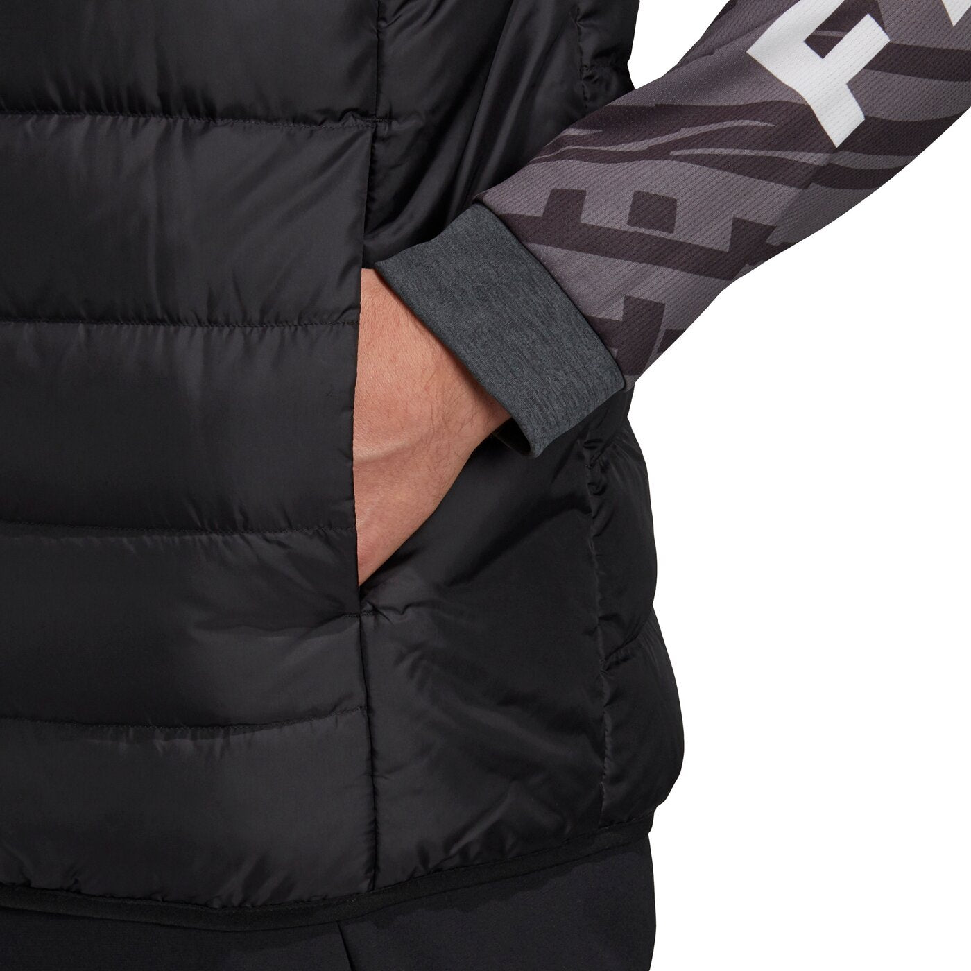 ADIDAS ESS DOWN VEST/Weste Herren Fußballoberteile ADIDAS