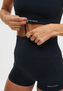 RÖHNISCH Flattering Curved Hotpants Trainingshosen & Jogginghosen RÖHNISCH